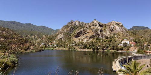 Encantadora