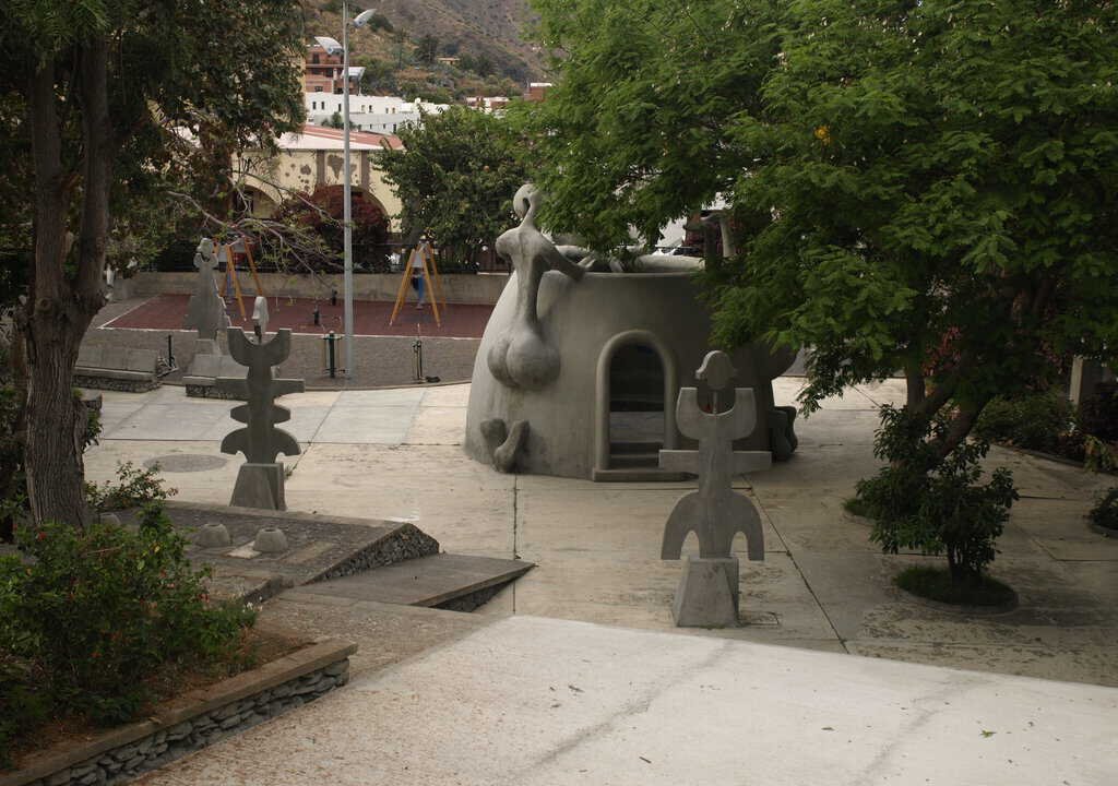 Vallehermoso avanza en la transformación de su parque municipal con un nuevo jardín vertical