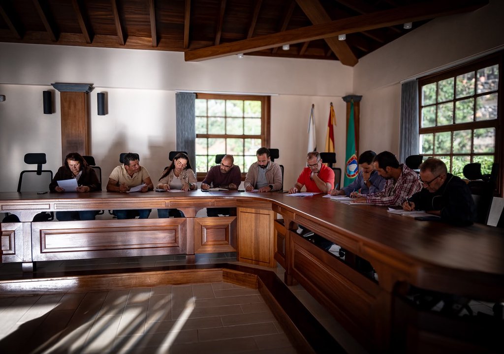 El Pleno de Vallehermoso aprueba la modificación de la ordenanza de ayudas al estudio
