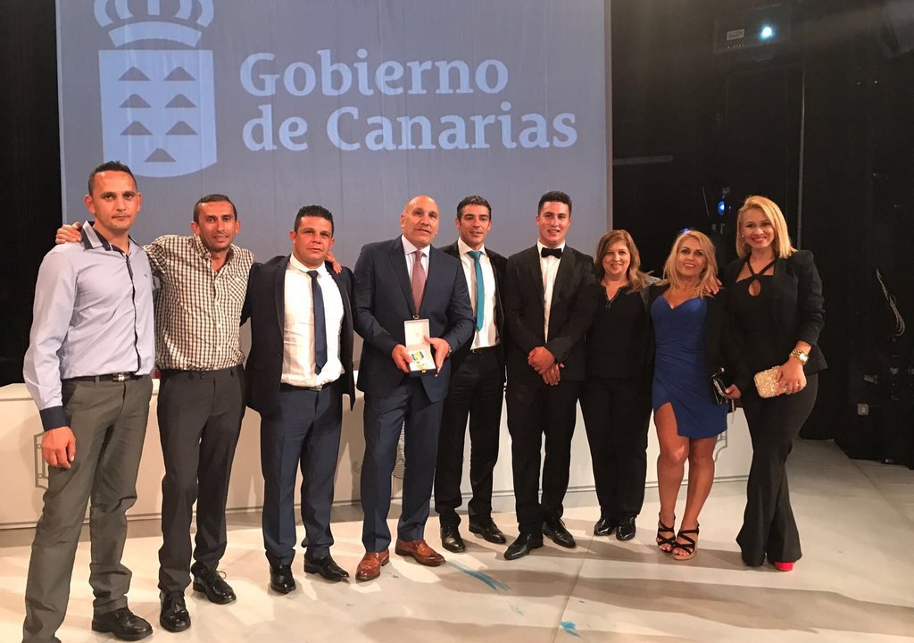 entrega-premio-guaraperos-1.jpeg