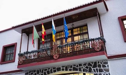 Vallehermoso adjudica cerca de un millón de euros para mejorar el saneamiento en Chipude y construir un jardín vertical